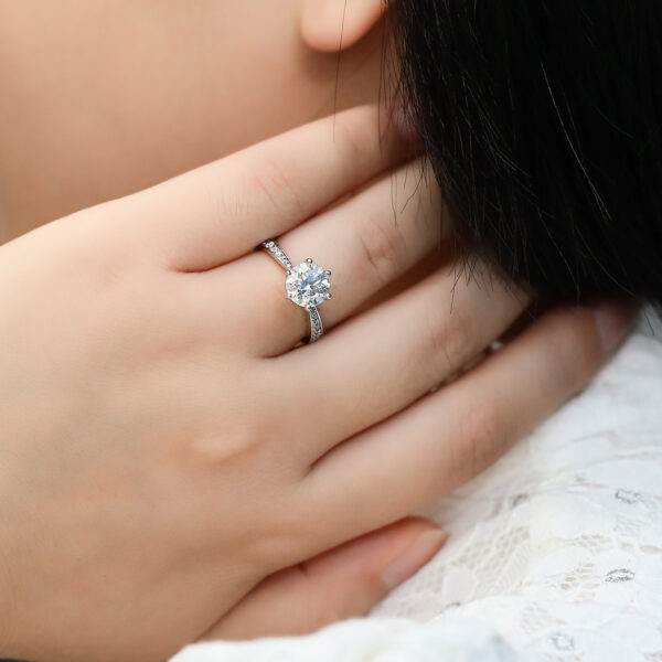 Micro-inlaid S925 silver plated with white gold moissanite female ring 2.0 carats D grade - Image 2