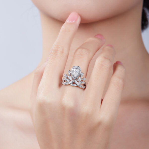 V-shaped crown water drop S925 silver plated with white gold colored moissanite female ring 1 carat D grade - Image 2