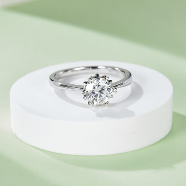 Straight arm classic snowflake S925 silver plated white gold moissanite female ring 1 carat D grade - Image 5