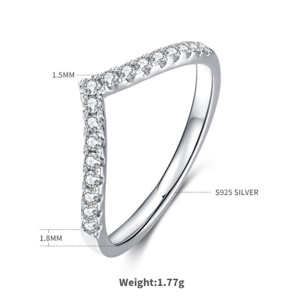 V-shaped ring S925 silver plated with white gold moissanite 33 points D grade - Image 3