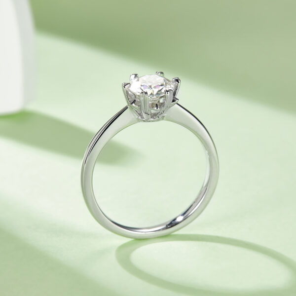 Straight arm classic snowflake S925 silver plated white gold moissanite female ring 1 carat D grade - Image 4