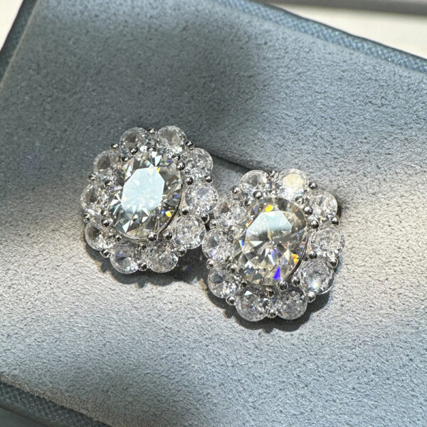 2 carat 7*9 pigeon egg moissanite earrings S925 sterling silver - Image 2