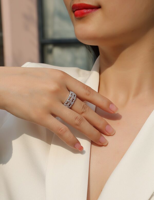 S925 silver plated 18K white gold female ring moissanite 0.702CT - Image 2