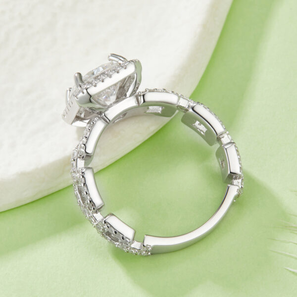 S925 silver plated 18K white gold princess square moissanite female ring 3.0CT - Image 2
