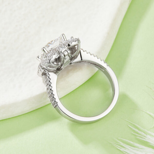 S925 silver plated 18K white gold princess square moissanite female ring 2.0CT - Image 2