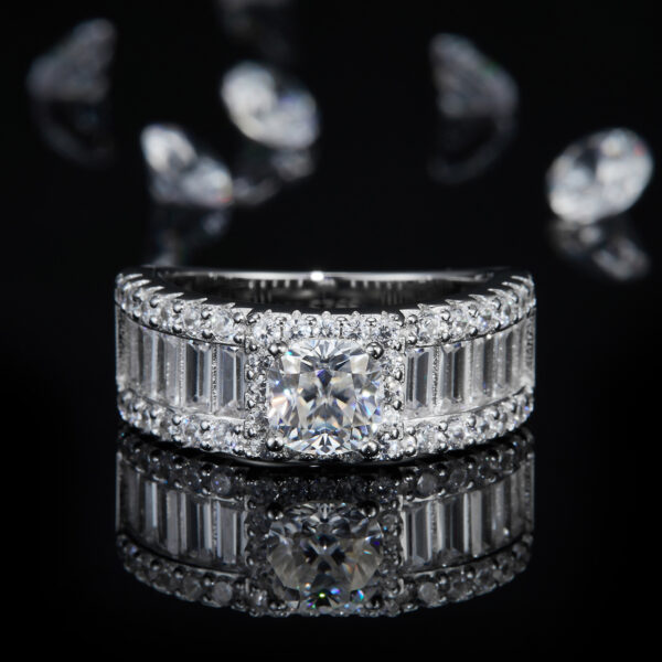 S925 silver plated platinum female ring custom selection main stone moissanite 1.0ct/side stone high carbon diamond - Image 2