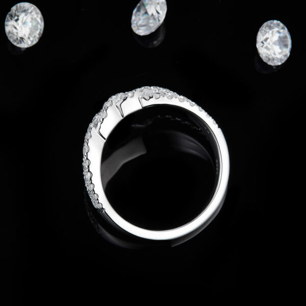 Light luxury ring S925 silver plated white gold female ring custom selection side stone moissanite 0.76ct - Image 3