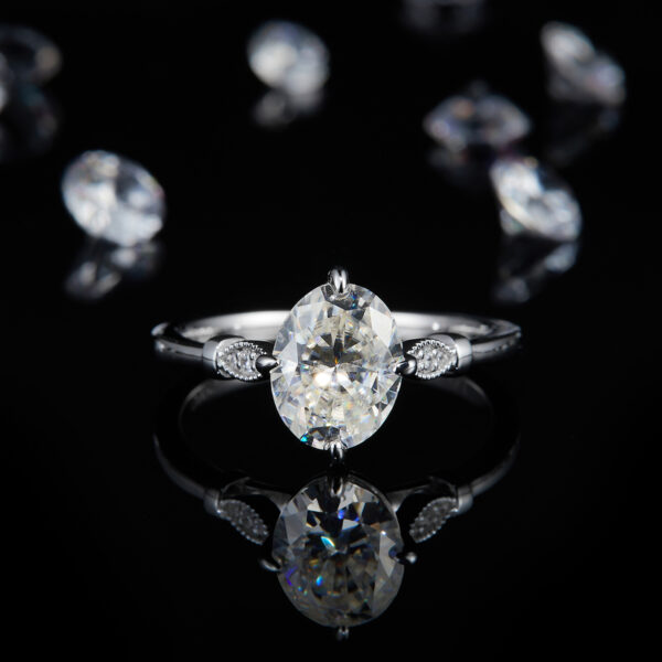 Horse-eye diamond female ring S925 silver plated with white gold Customized selection Main stone Moissanite 2.0ct / Side stone High carbon diamond - Image 2