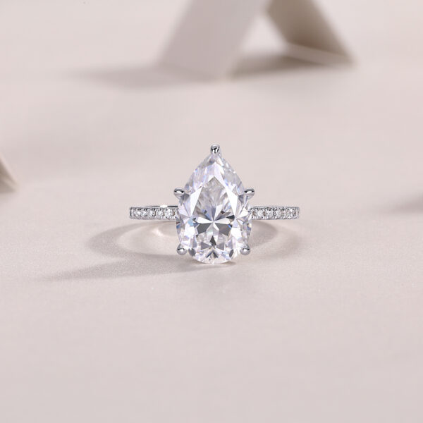S925 silver plated 18K white gold female ring pear-shaped moissanite 5.0CT - Image 5