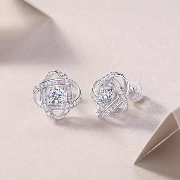 S925 silver plated 18K white gold moissanite earrings 1.0CT - Image 4