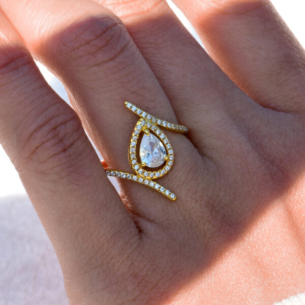 S925 silver plated with 18K gold teardrop-shaped moissanite female ring main stone 7*5mm/0.8CT - Image 2