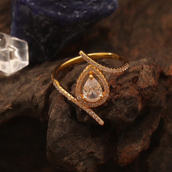 S925 silver plated with 18K gold teardrop-shaped moissanite female ring main stone 7*5mm/0.8CT - Image 3