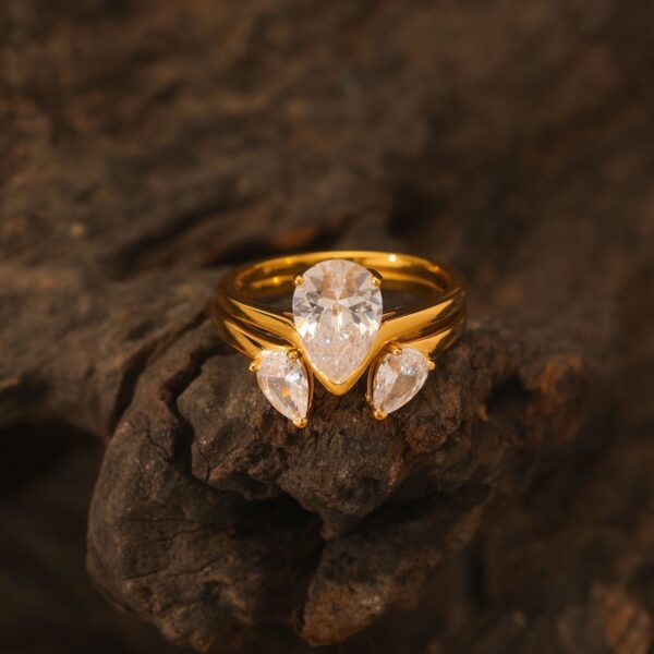 S925 silver teardrop-shaped moissanite main and secondary ring set - Image 3